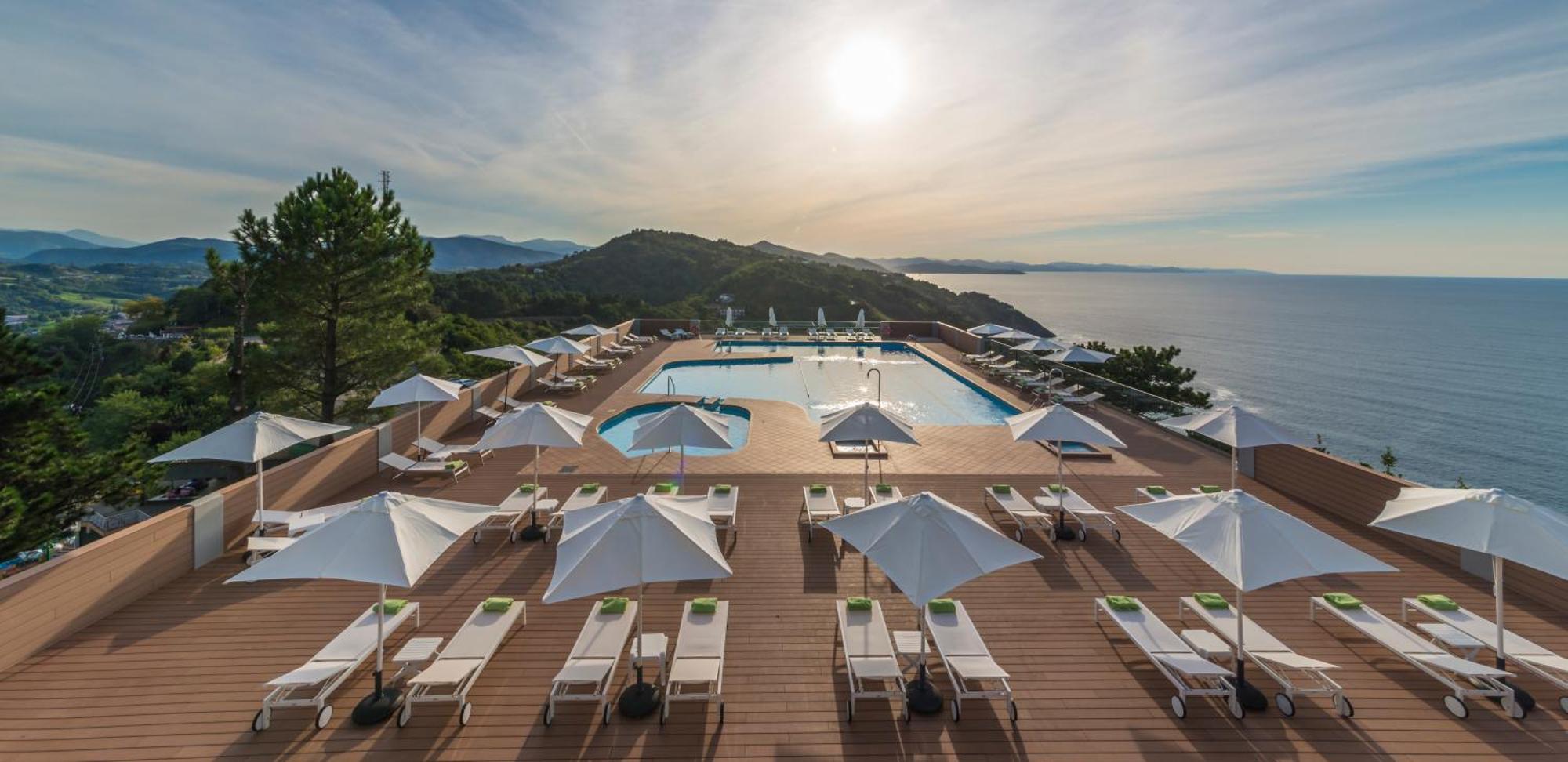 Mercure Monte Igueldo Сан Себастиан Екстериор снимка